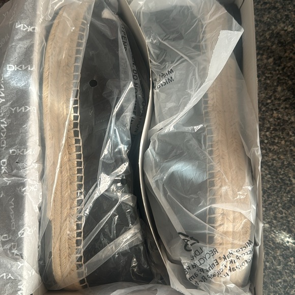 DKNY Myrene Platforms - Picture 11 of 13